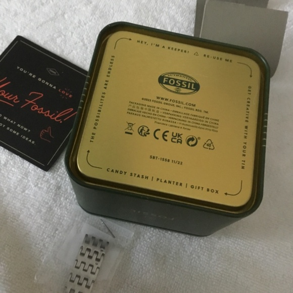 Nearly New Fossil Raquel Three-hand Date Watch - Picture 7 of 8